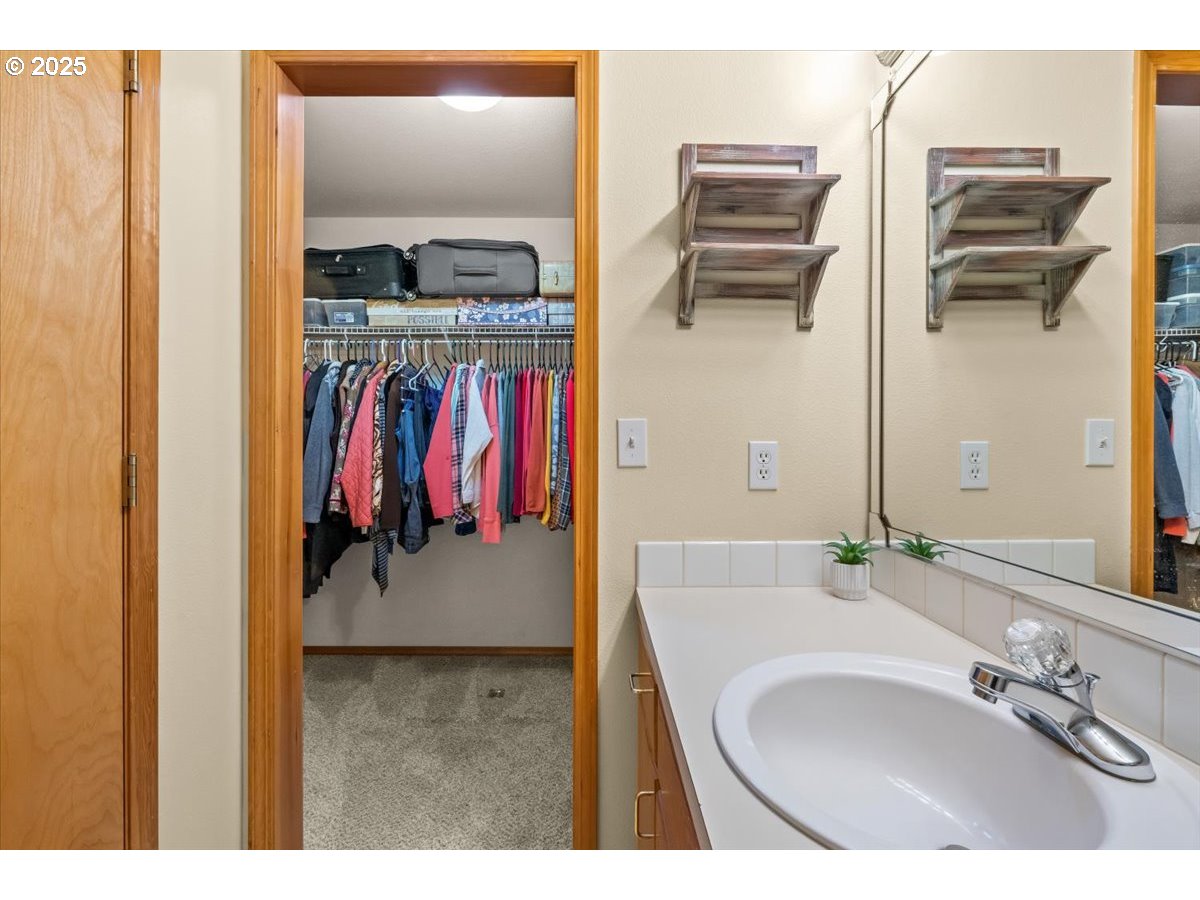 2478 South Alpine Street Cornelius, OR 97113 - Photo 25 of 45