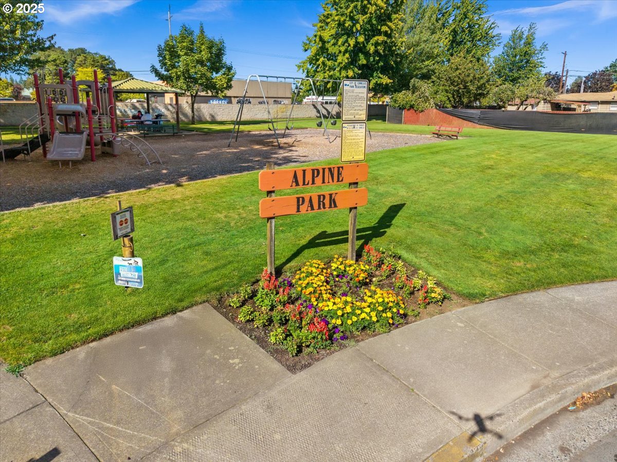 2478 South Alpine Street Cornelius, OR 97113 - Photo 43 of 45