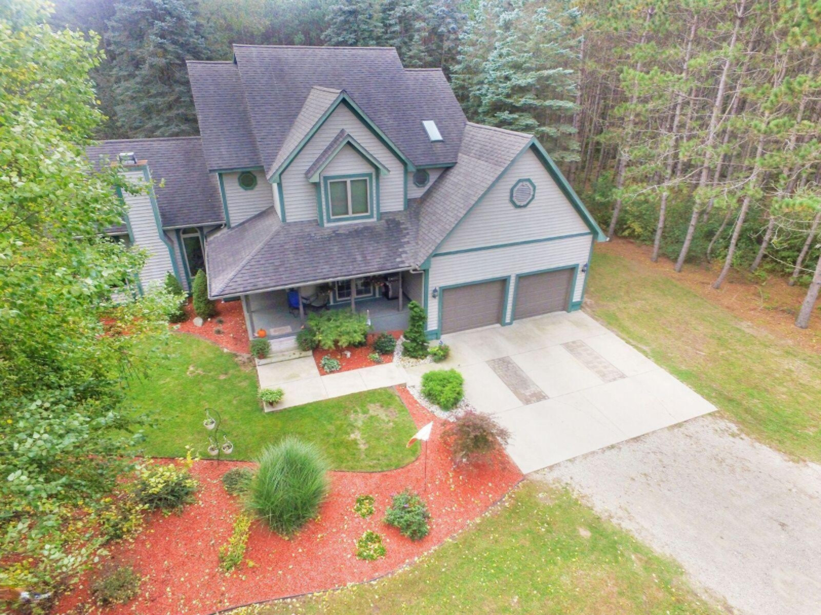 7537 South Maple Island Road Fremont, MI 49412 - Photo 1 of 23 fWSzCcUE