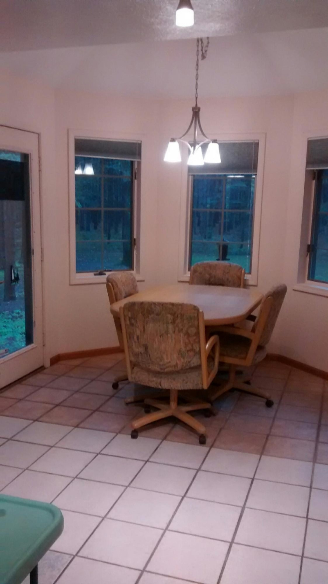 7537 South Maple Island Road Fremont, MI 49412 - Photo 8 of 23 eating area