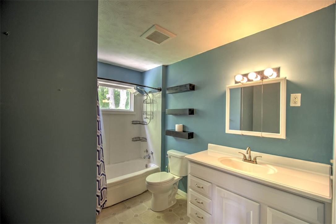 2339 South Rainwater Drive Decatur, IL 62521 - Photo 17 of 25