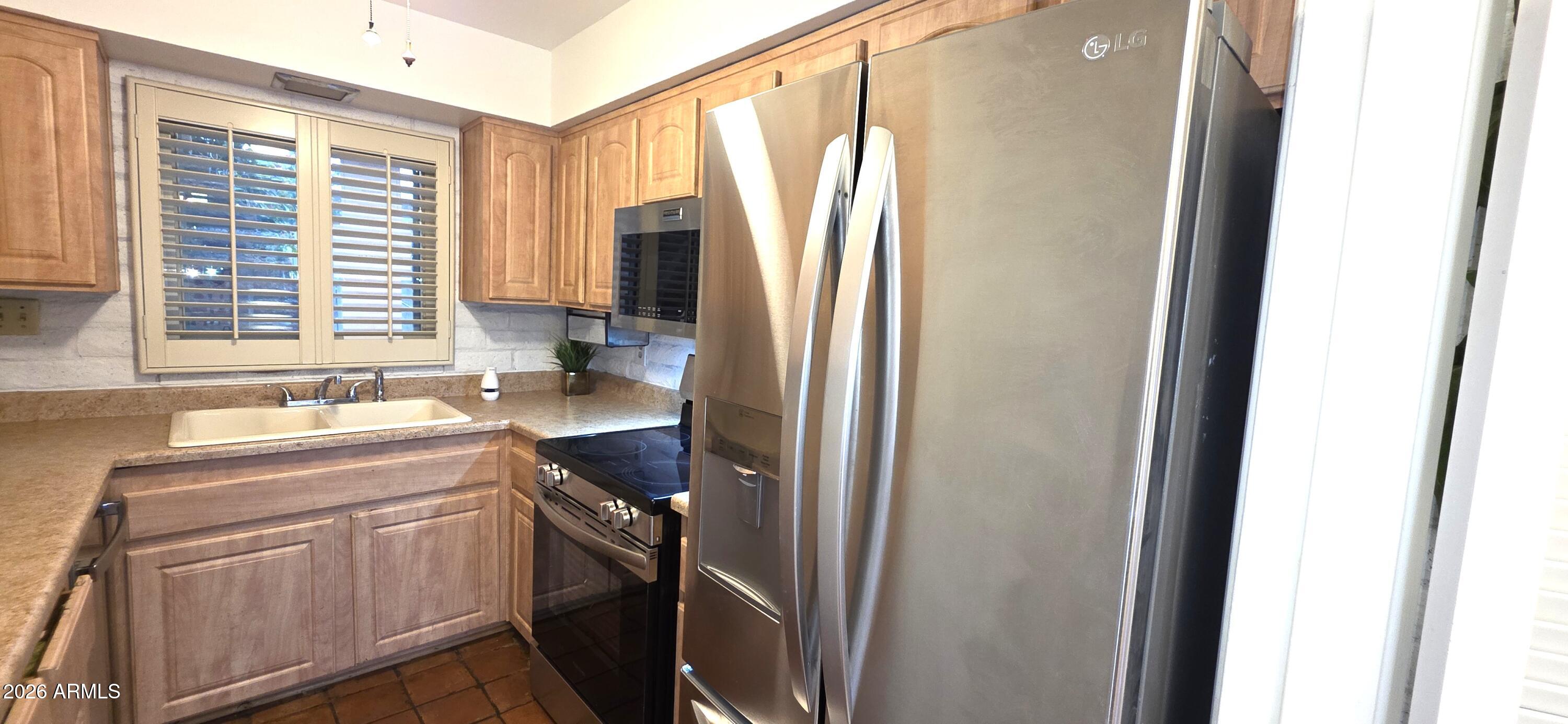 3056 North 32nd Street, Unit 348 Phoenix, AZ 85018 - Photo 11 of 19 20260218_171825