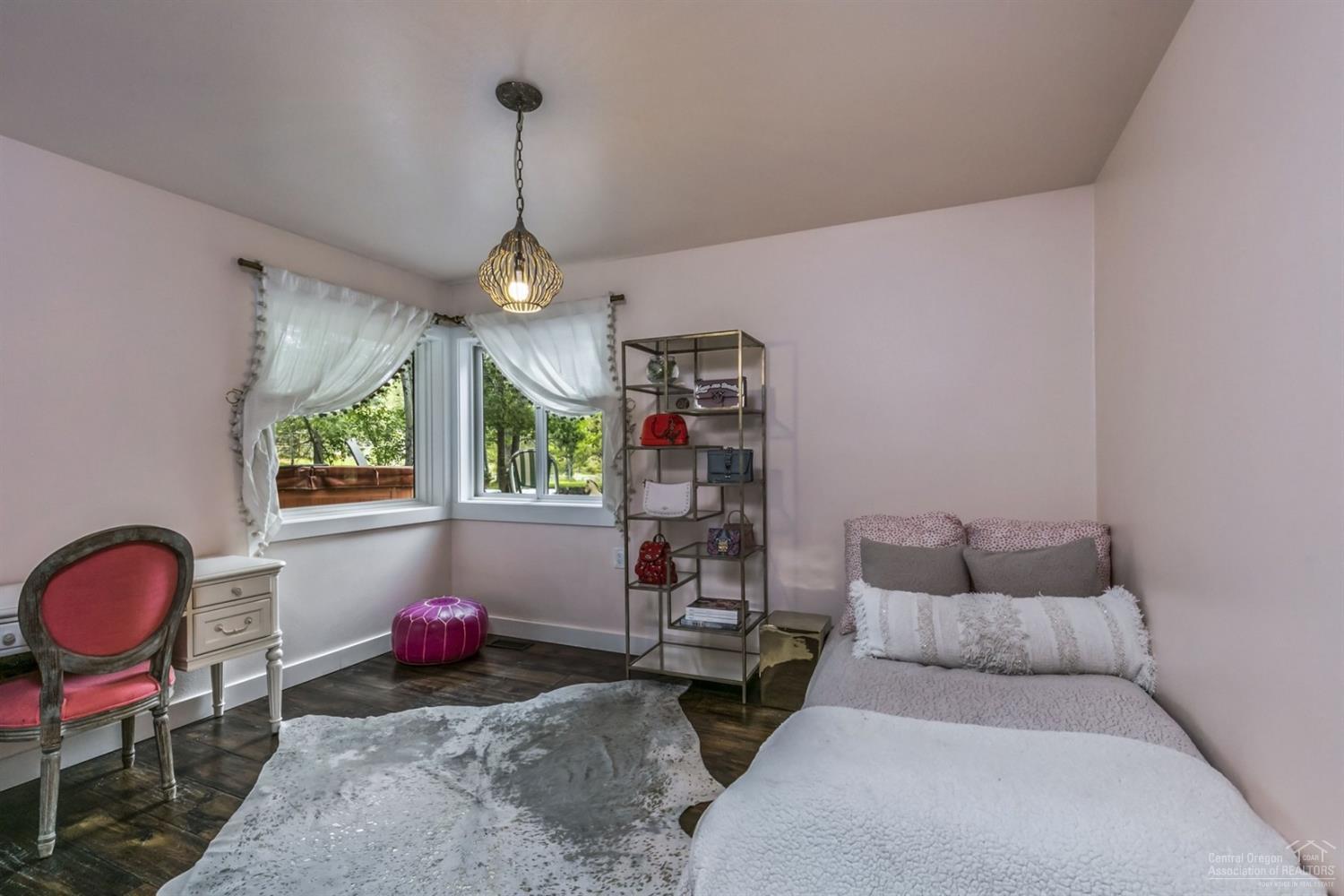 60485 Woodside Road Bend, OR 97702 - Photo 13 of 25 Additional Photo