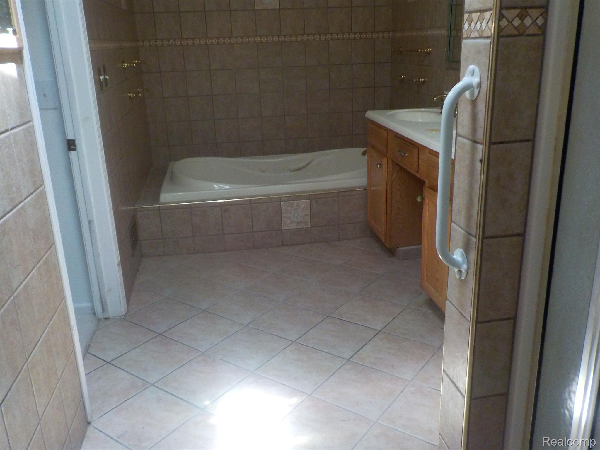 9222 Morrish Road Montrose, MI 48457 - Photo 14 of 36 Gallery Image 14