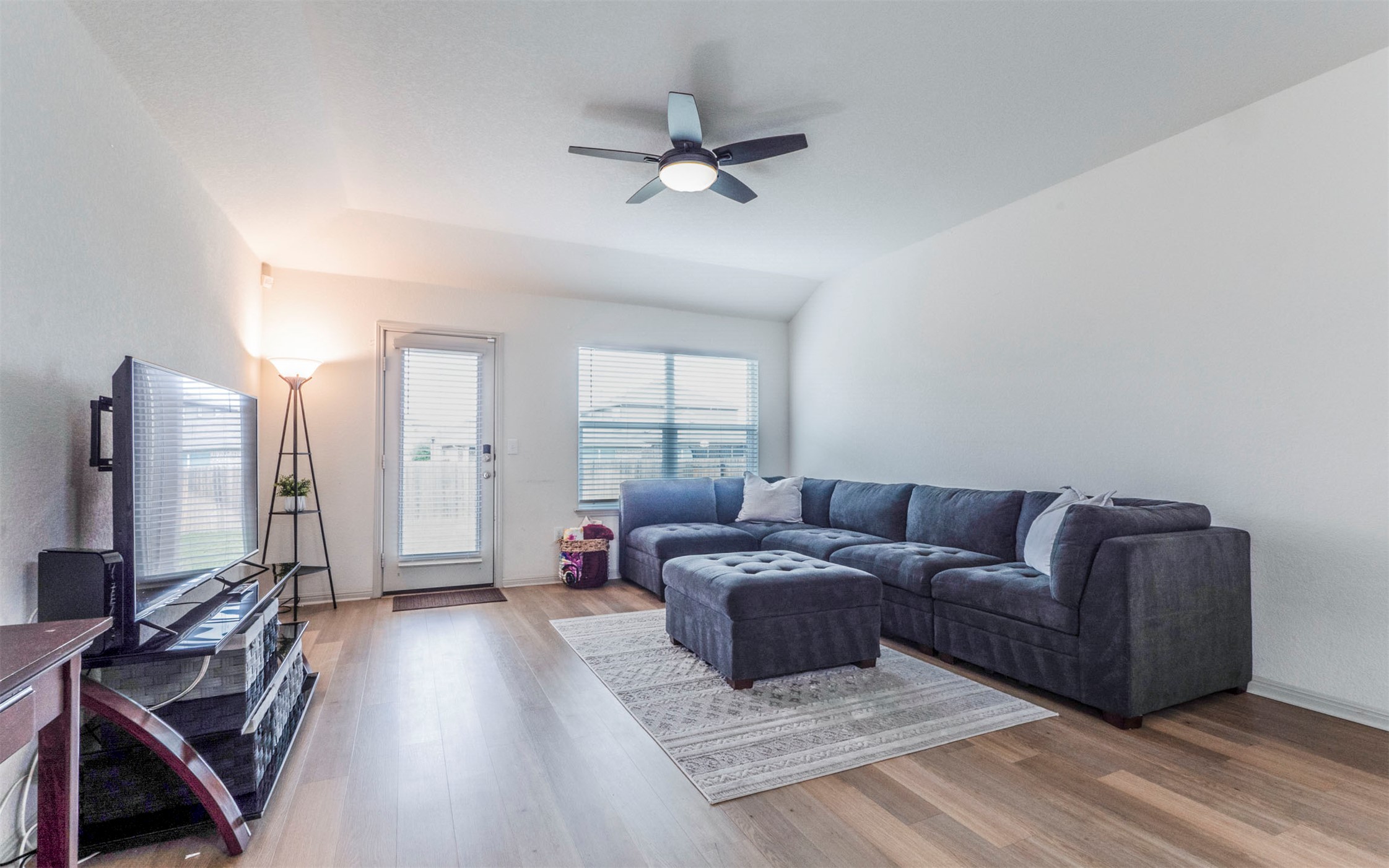 216 Frederick Drive Georgetown, TX 78626 - Photo 6 of 22