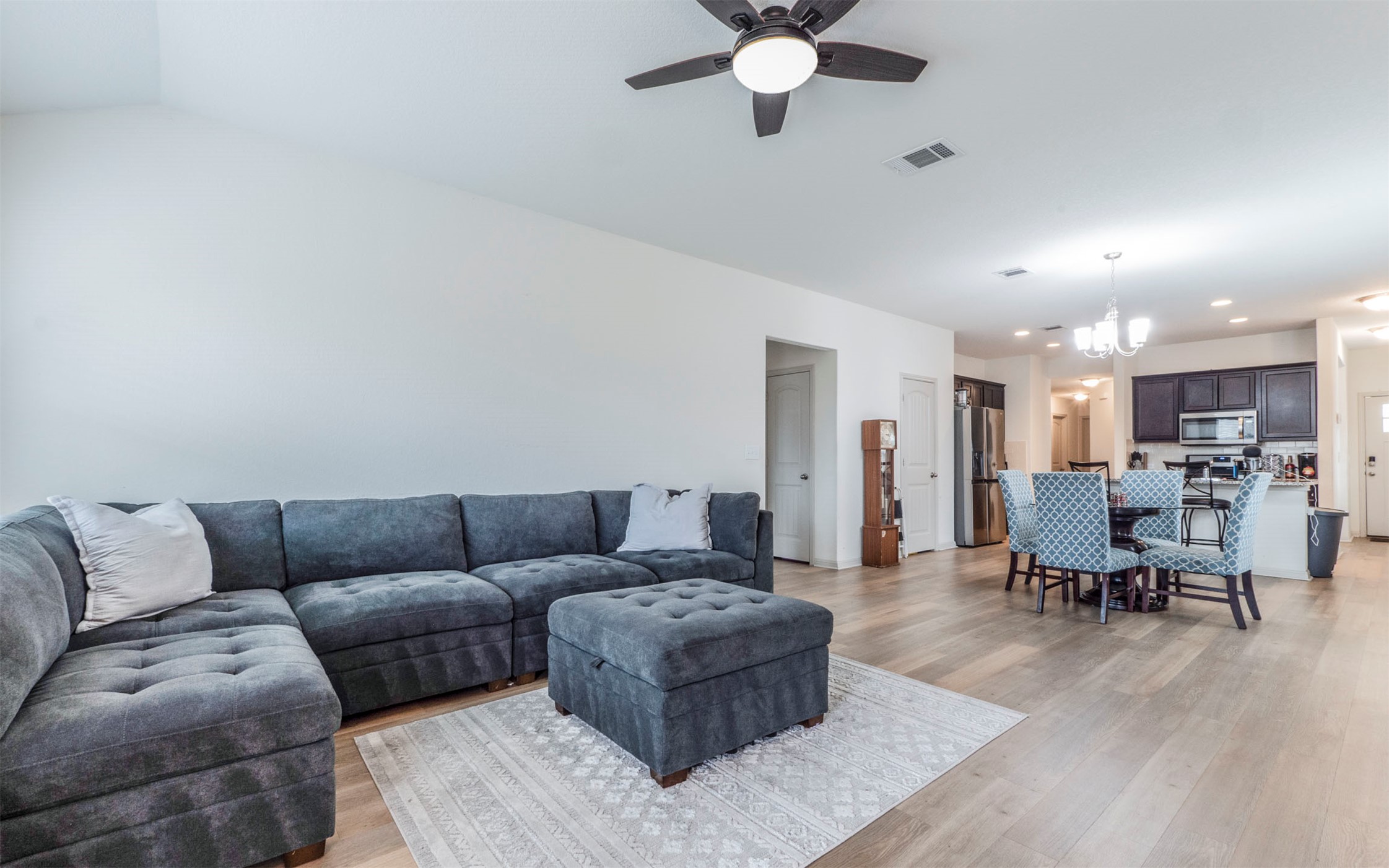 216 Frederick Drive Georgetown, TX 78626 - Photo 7 of 22