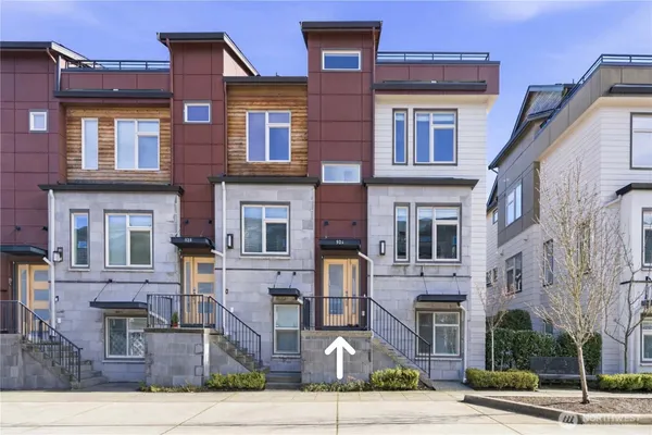 $1,185,000 | 924 7th Avenue Northeast, Issaquah, WA 98029