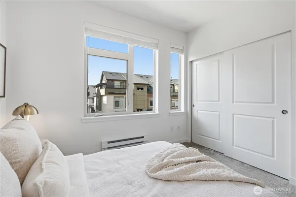 $1,185,000 | 924 7th Avenue Northeast, Issaquah, WA 98029