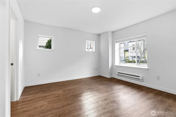$1,185,000 | 924 7th Avenue Northeast, Issaquah, WA 98029
