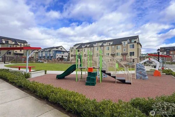 $1,185,000 | 924 7th Avenue Northeast, Issaquah, WA 98029