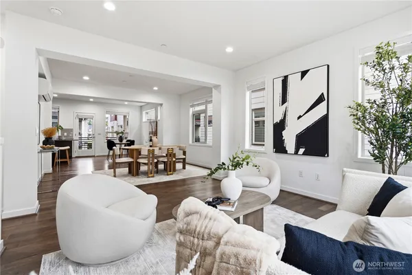 $1,185,000 | 924 7th Avenue Northeast, Issaquah, WA 98029