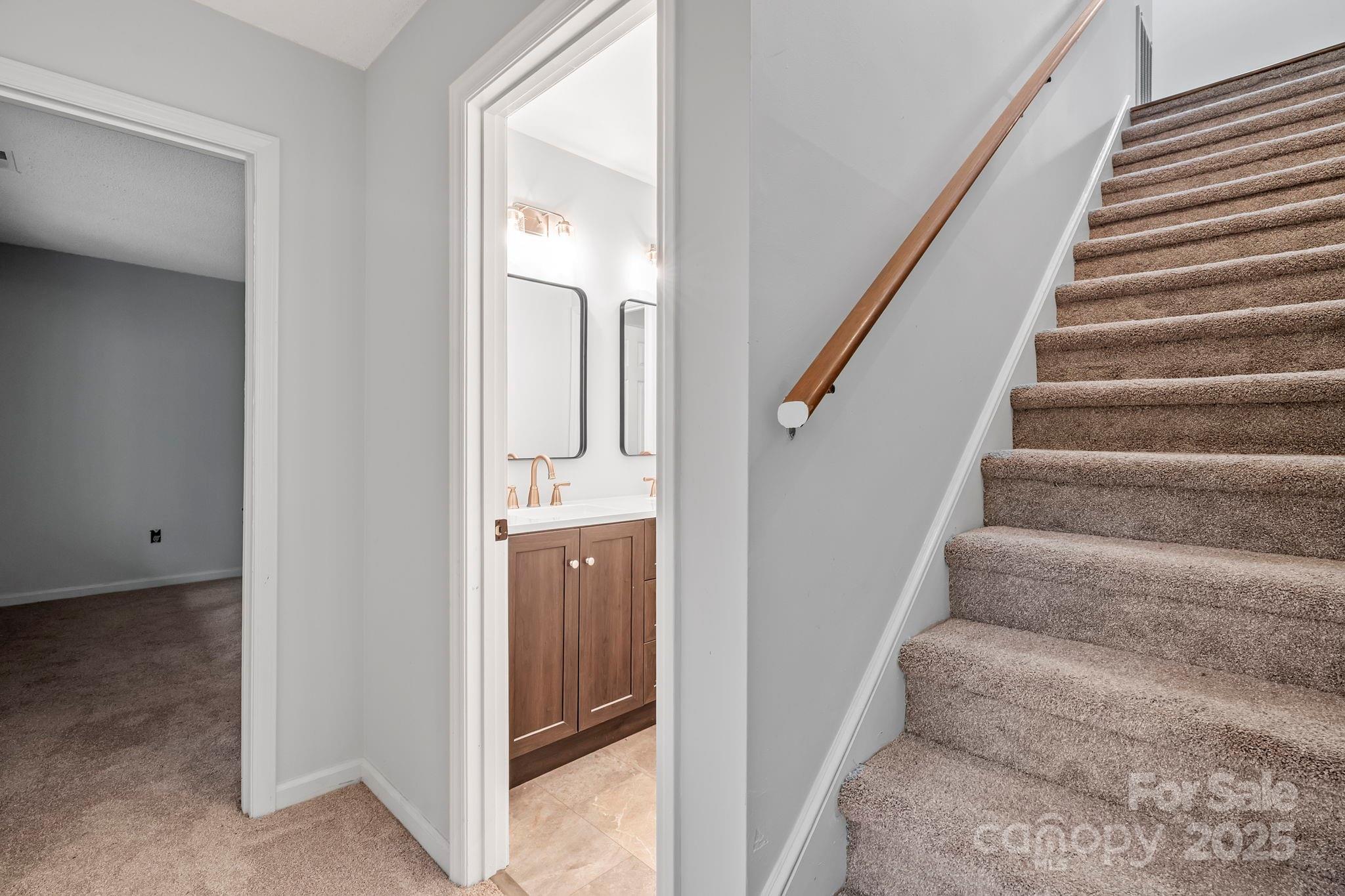 105 Beaver Ridge Road Asheville, NC 28804 - Photo 20 of 31 Gallery Image 20