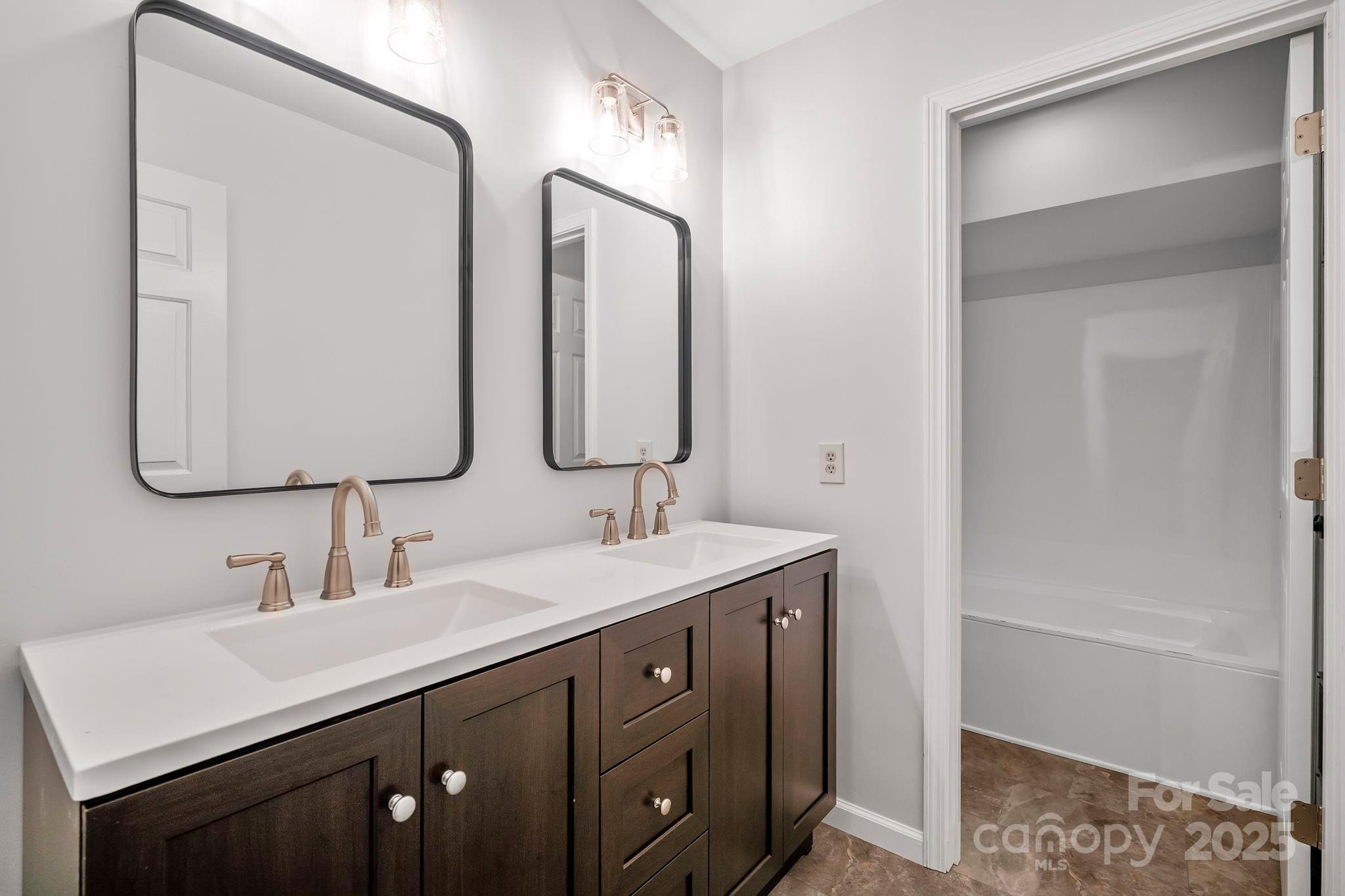 105 Beaver Ridge Road Asheville, NC 28804 - Photo 23 of 31 Gallery Image 23