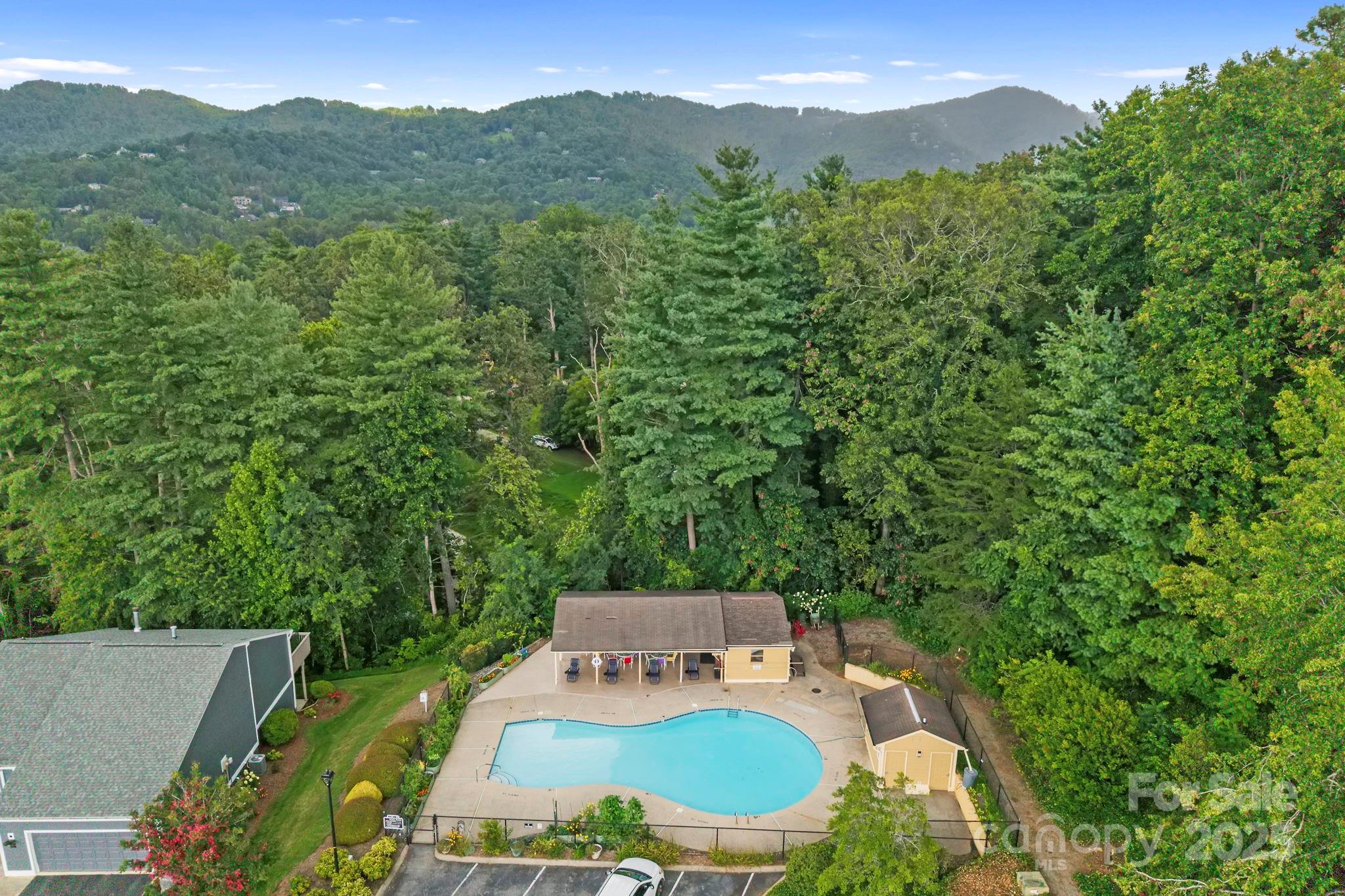 105 Beaver Ridge Road Asheville, NC 28804 - Photo 29 of 31 Gallery Image 29