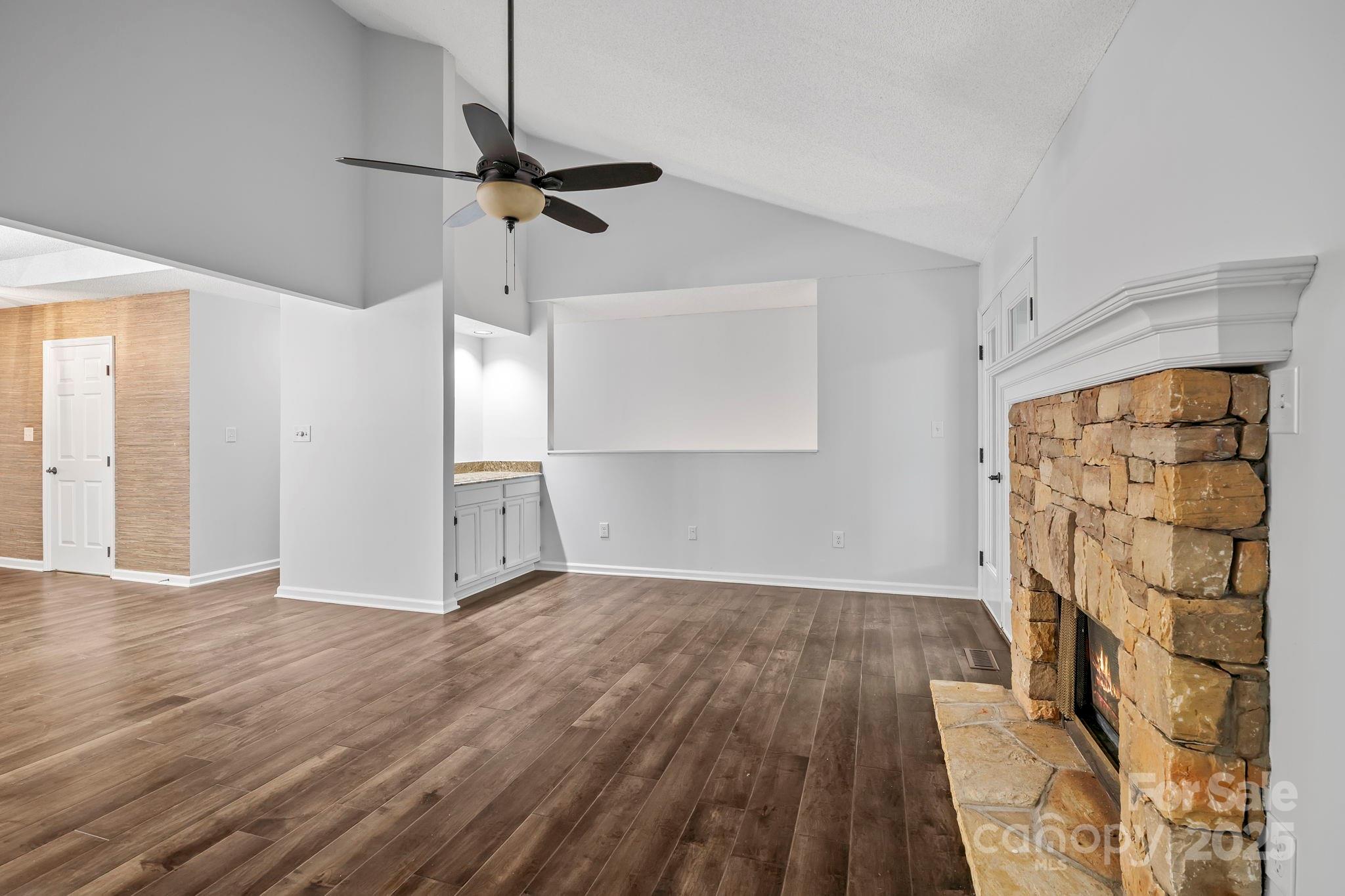 105 Beaver Ridge Road Asheville, NC 28804 - Photo 7 of 31 Gallery Image 7