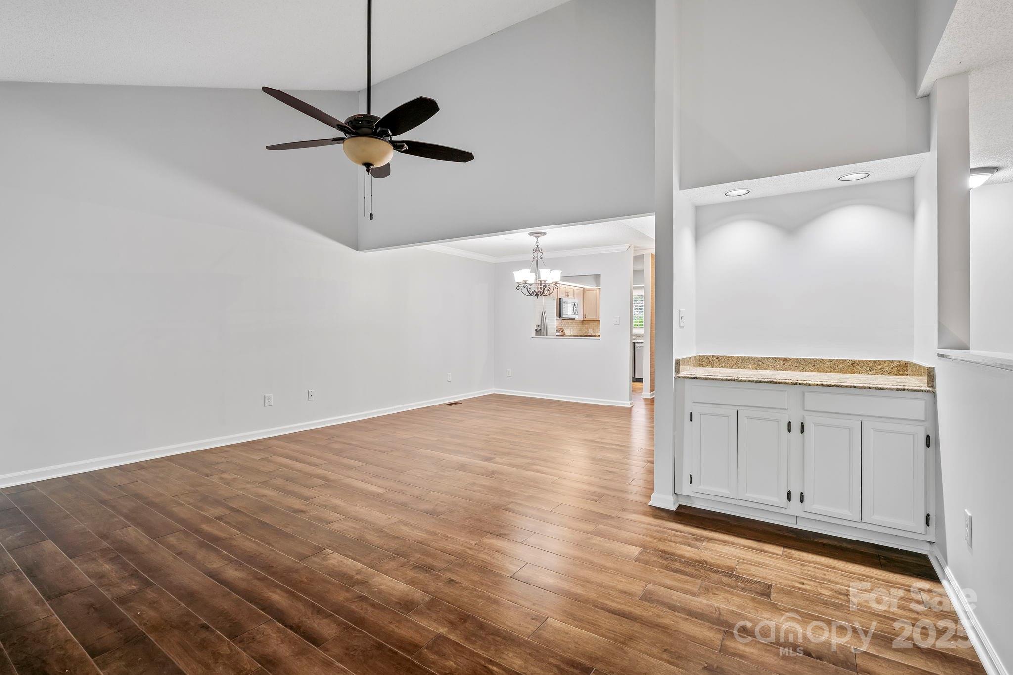 105 Beaver Ridge Road Asheville, NC 28804 - Photo 8 of 31 Gallery Image 8