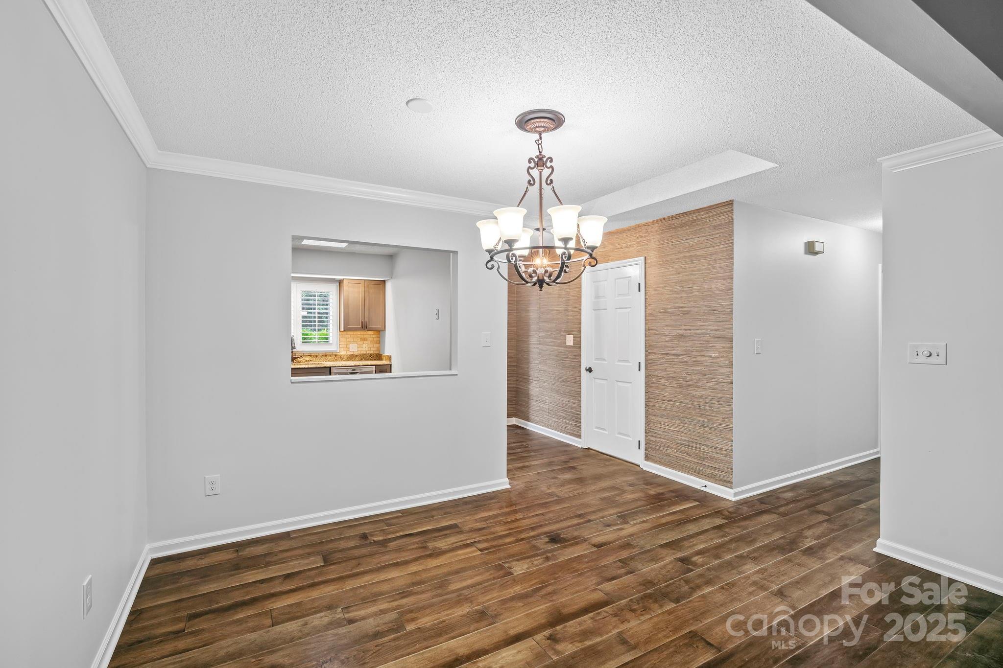 105 Beaver Ridge Road Asheville, NC 28804 - Photo 9 of 31 Gallery Image 9