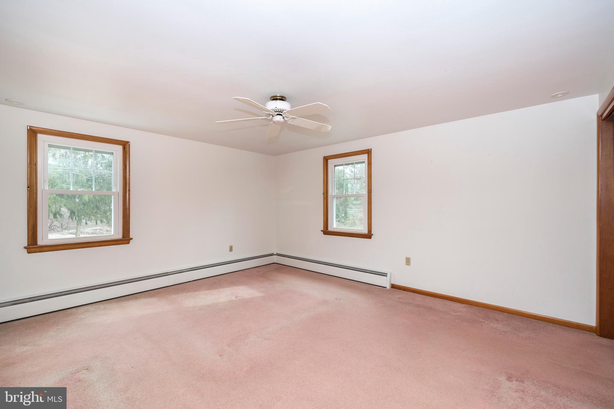 228 Pratts Dam Road Coatesville, PA 19320 - Photo 15 of 28 Master bedroom