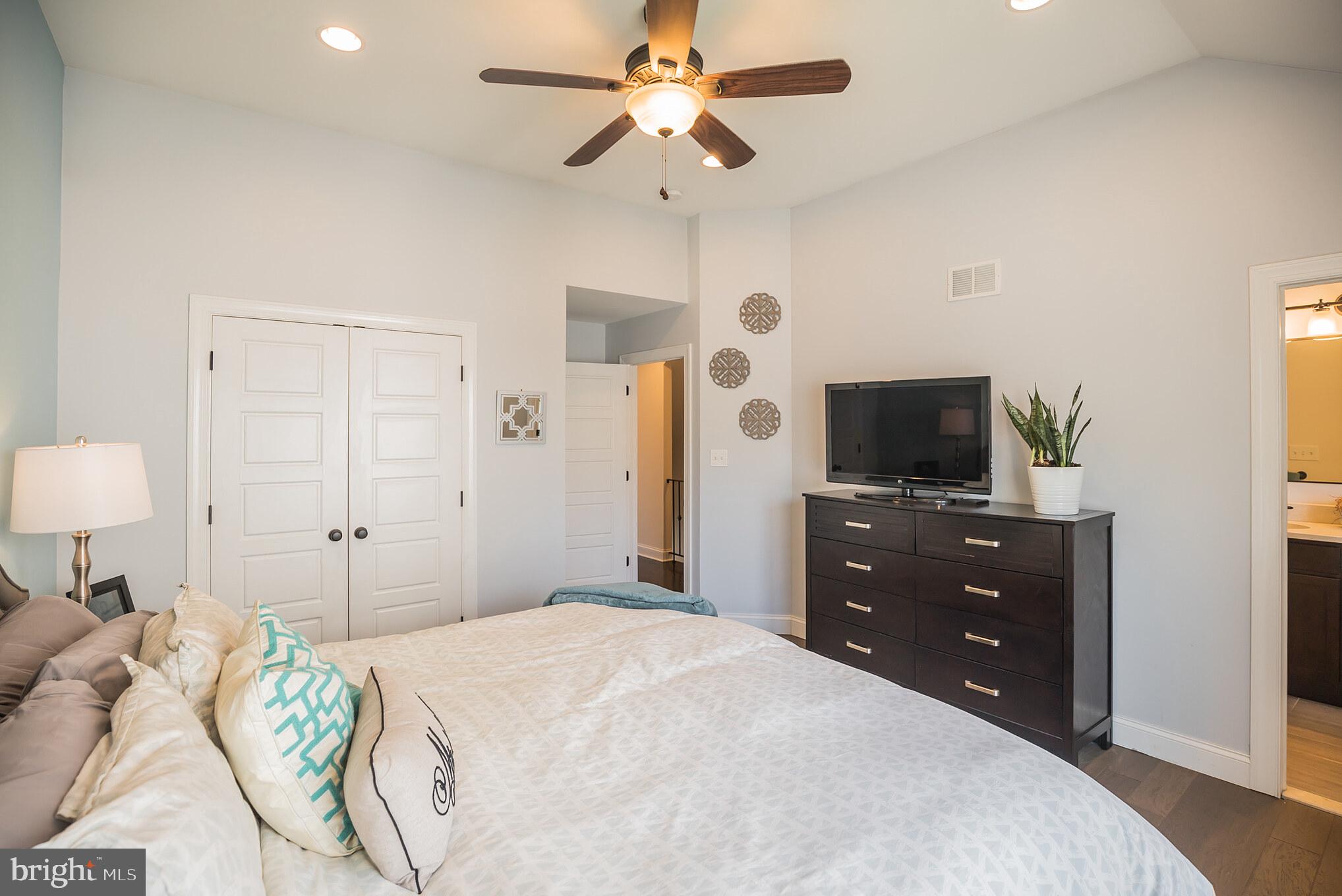 534 Green Lane Philadelphia, PA 19128 - Photo 12 of 29 Gallery Image 12