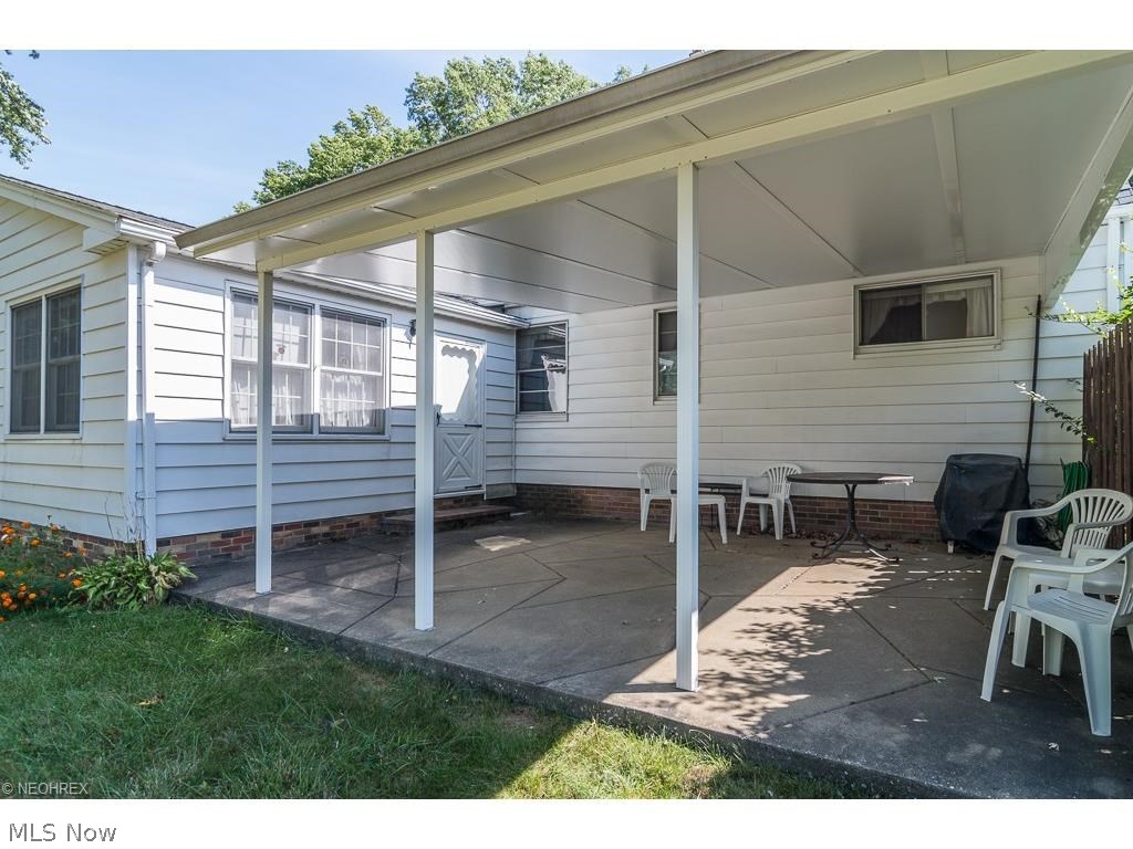 1156 Haverston Road Cleveland, OH 44124 - Photo 4 of 4