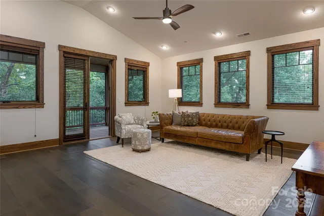 a view of outdoor space