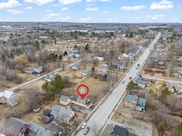 $279,900 | 226 Somerset Avenue, Pittsfield, ME 04967
