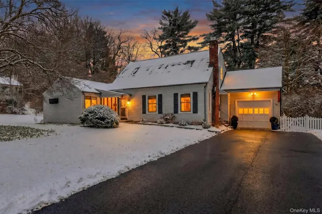 $495,000 | 36 Vassar View Road, Poughkeepsie, NY 12603