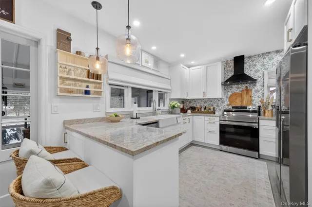 $495,000 | 36 Vassar View Road, Poughkeepsie, NY 12603