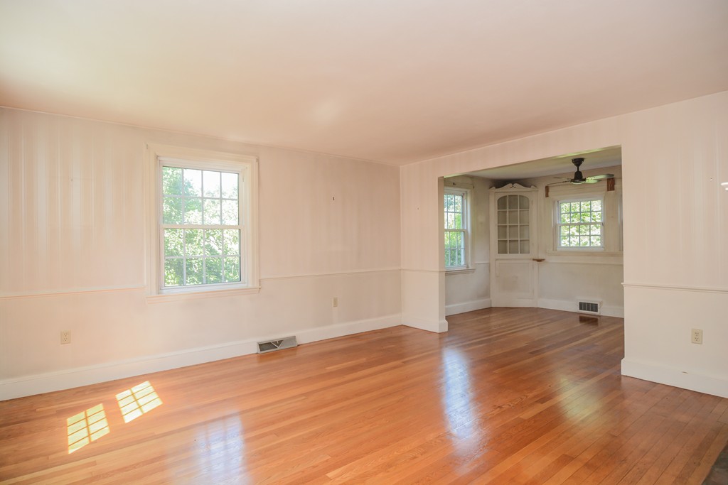 316 Red Acre Road Stow, MA 01775 - Photo 7 of 20
