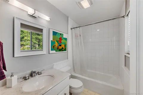 $799,000 | 127 Stone Bridge Square, Chappaqua, NY 10514