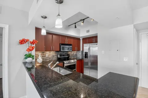 $665,000 | 403 South Sapodilla Avenue, Unit 511, West Palm Beach, FL 33401