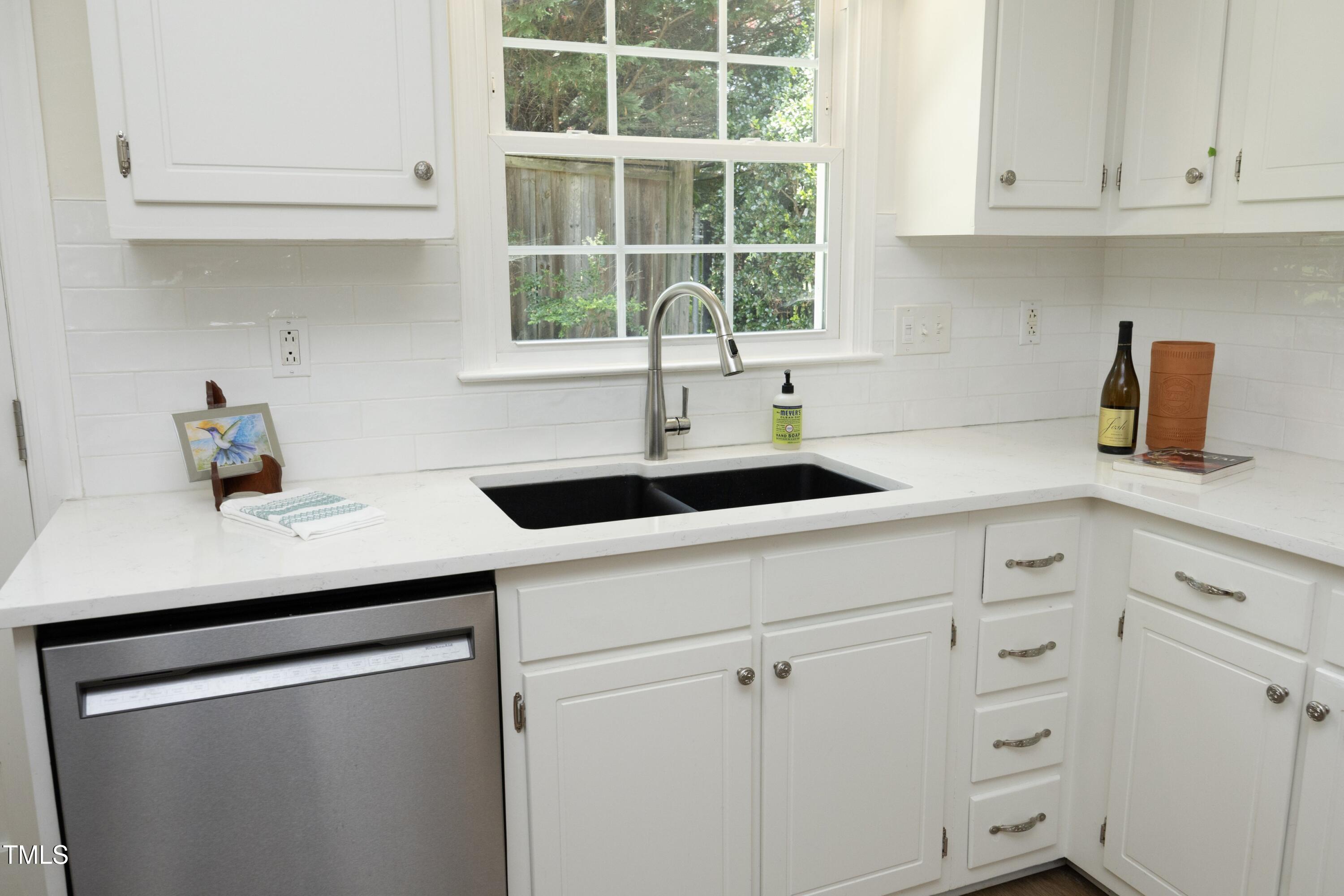 3112 Carovel Court Raleigh, NC 27607 - Photo 16 of 44 16Kitchen
