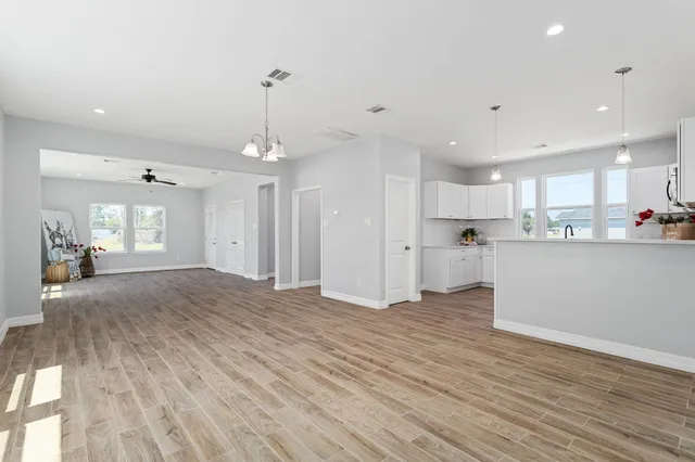 $335,000 | 249 Mc Dade Street, Hempstead, TX 77445