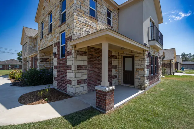 $335,000 | 249 Mc Dade Street, Hempstead, TX 77445