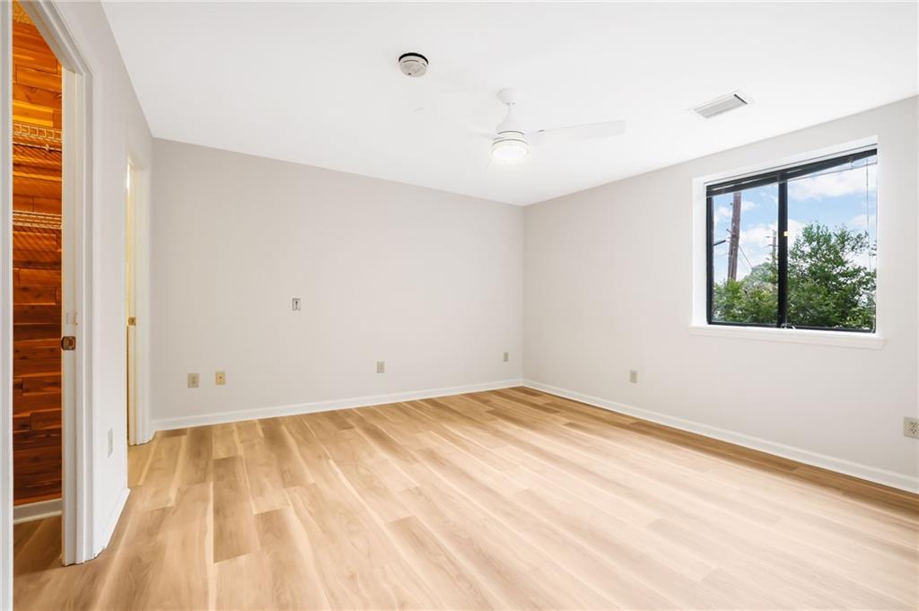 300 Johnson Ferry Road, Unit B103 Atlanta, GA 30328 - Photo 23 of 40 an empty room with a window