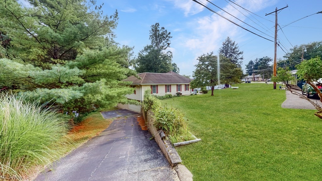 242 Chapel Road Wheeling, WV 26003 - Photo 2 of 35