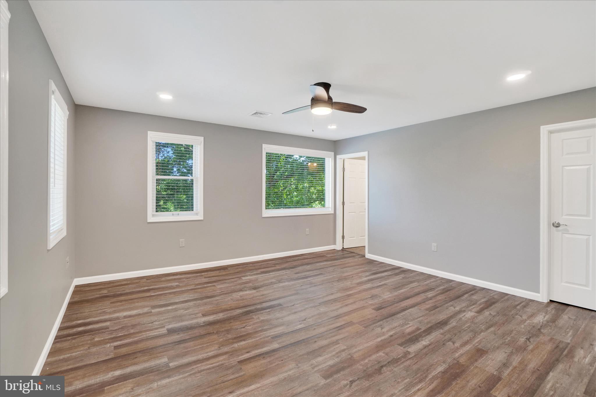 1542 Bonbar Road York, PA 17403 - Photo 14 of 33