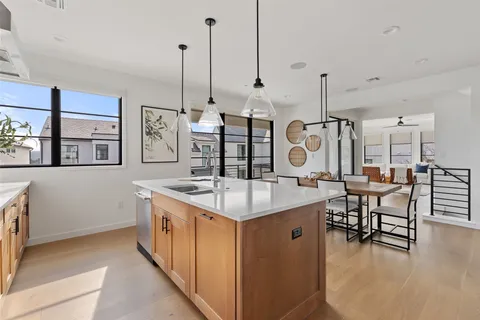 $995,000 | 700 Ariana Court, Austin, TX 78746