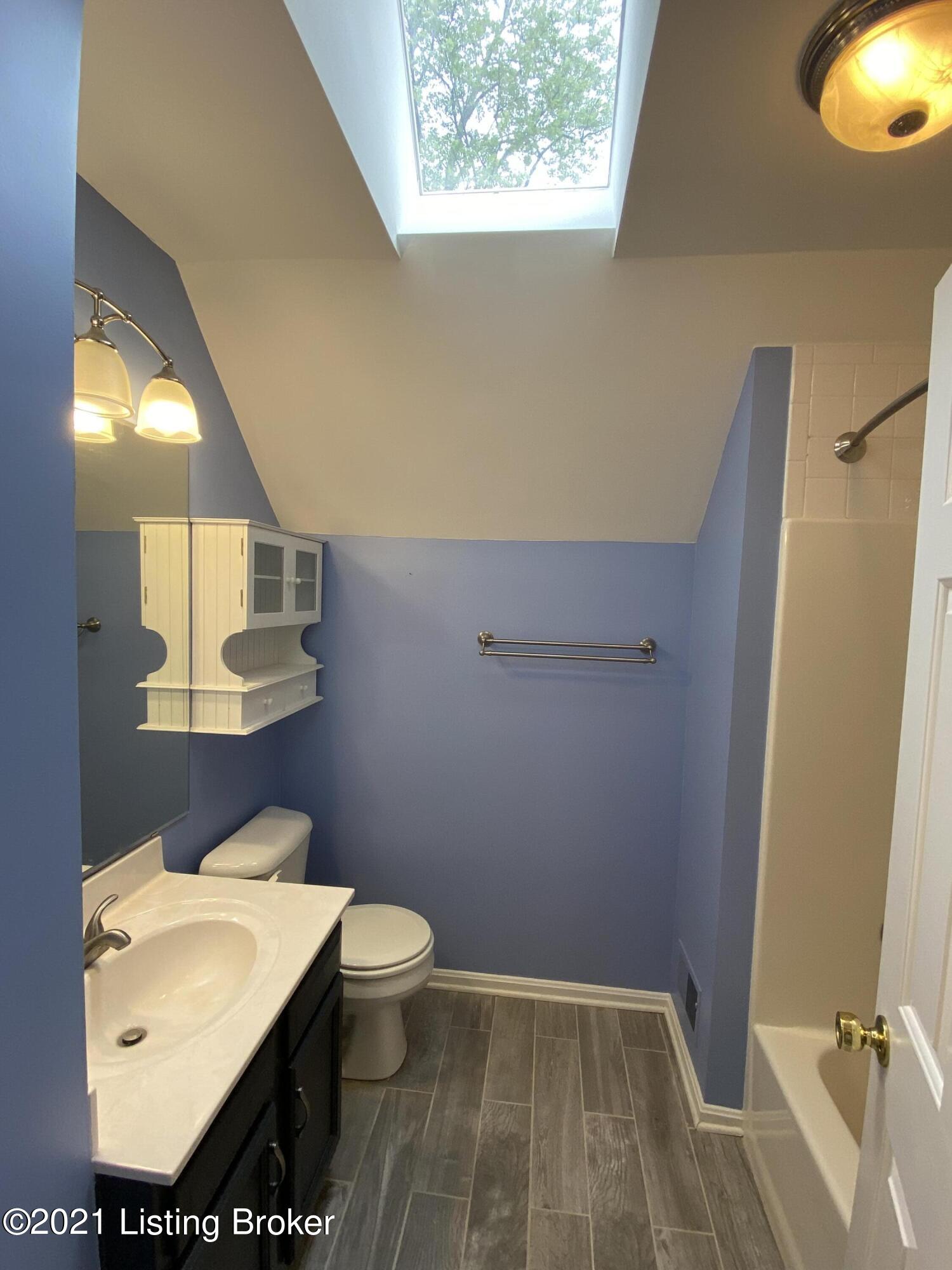 8029 Roland Avenue Louisville, KY 40222 - Photo 52 of 56 072