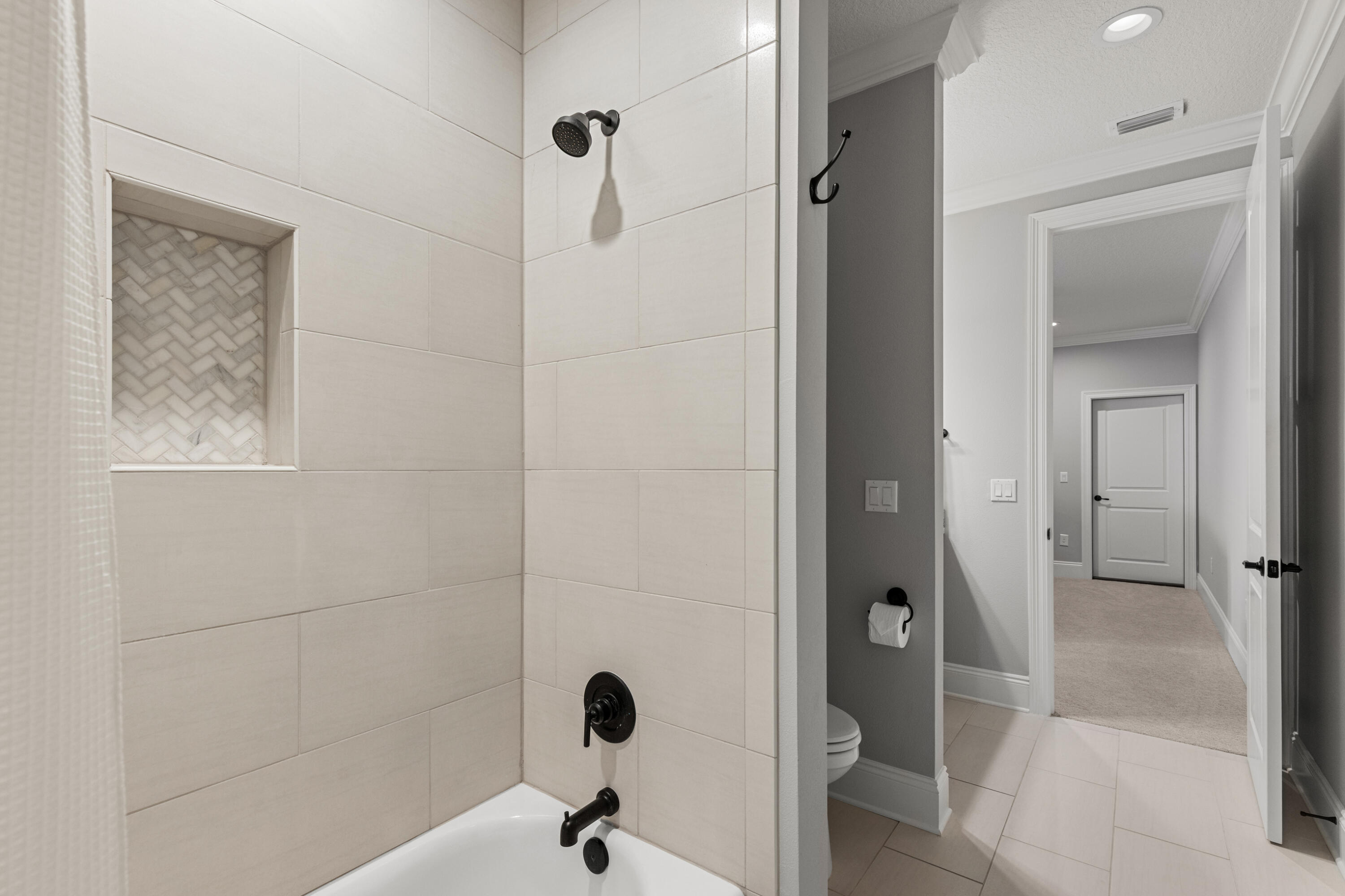 236 Revana Way Freeport, FL 32439 - Photo 47 of 96 Guest Bathroom