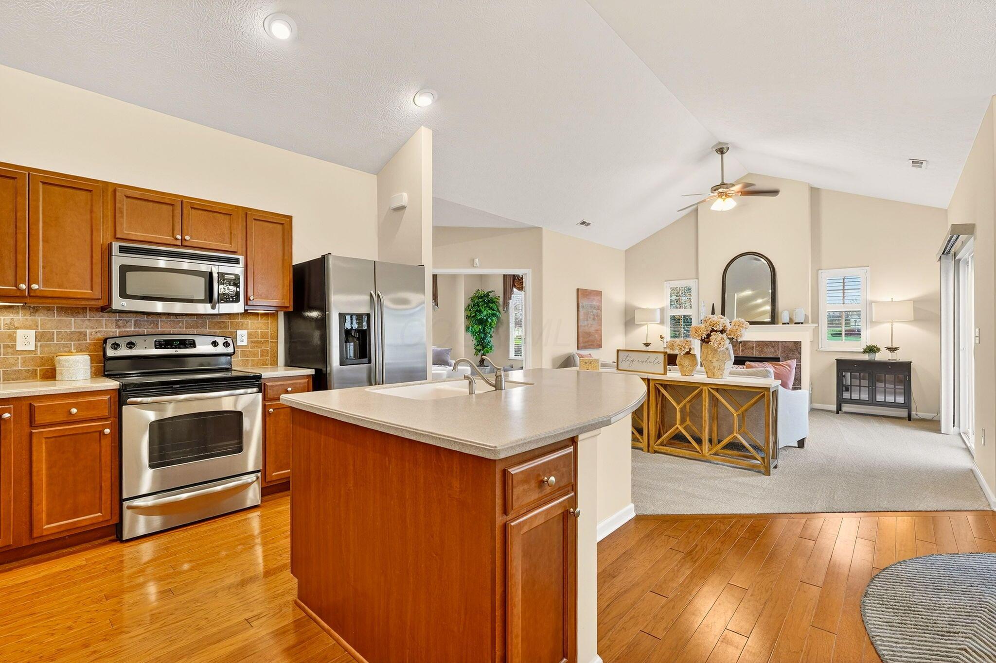 6931 Rothwell Street New Albany, OH 43054 - Photo 16 of 58 Stainless appliances