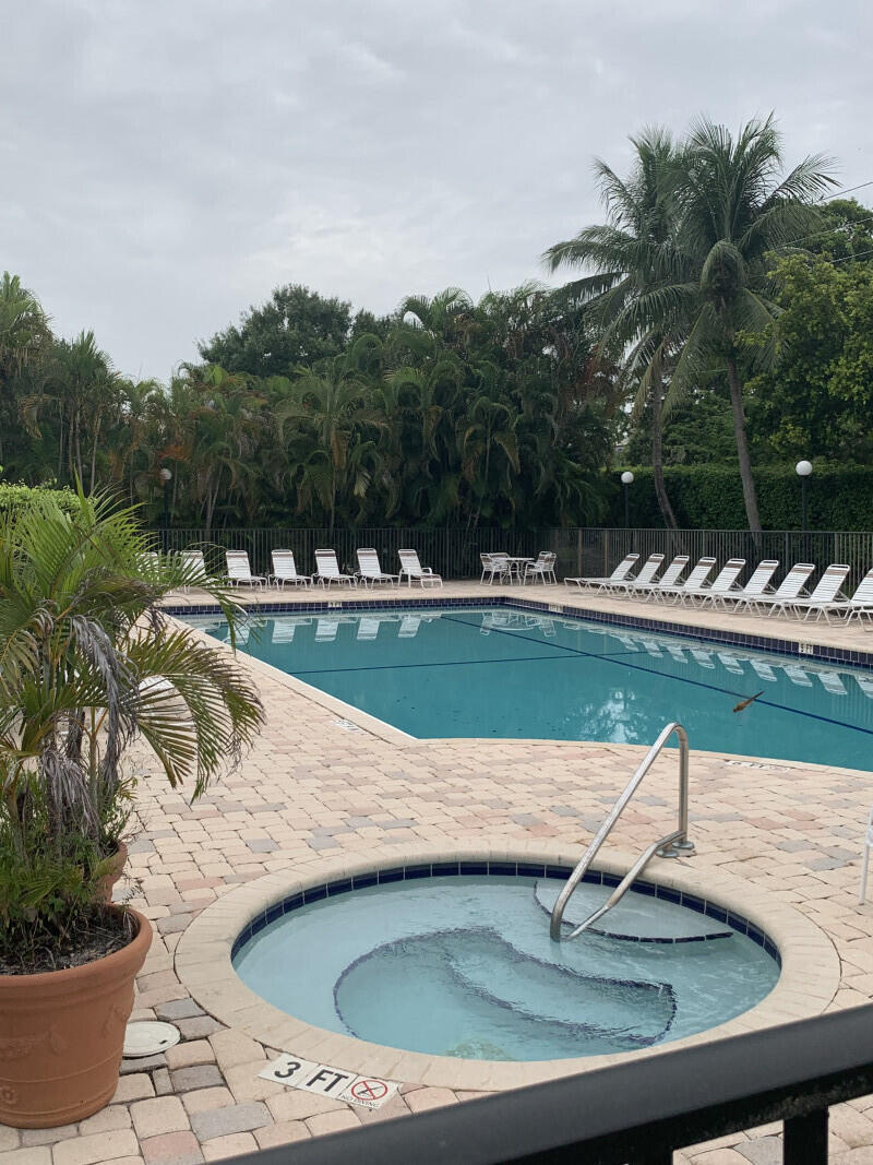 1901 Belmont Place Boynton Beach, FL 33436 - Photo 2 of 20 2