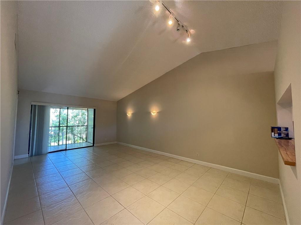 22136 Palms Way, Unit 201 Boca Raton, FL 33433 - Photo 5 of 13 Photo 5