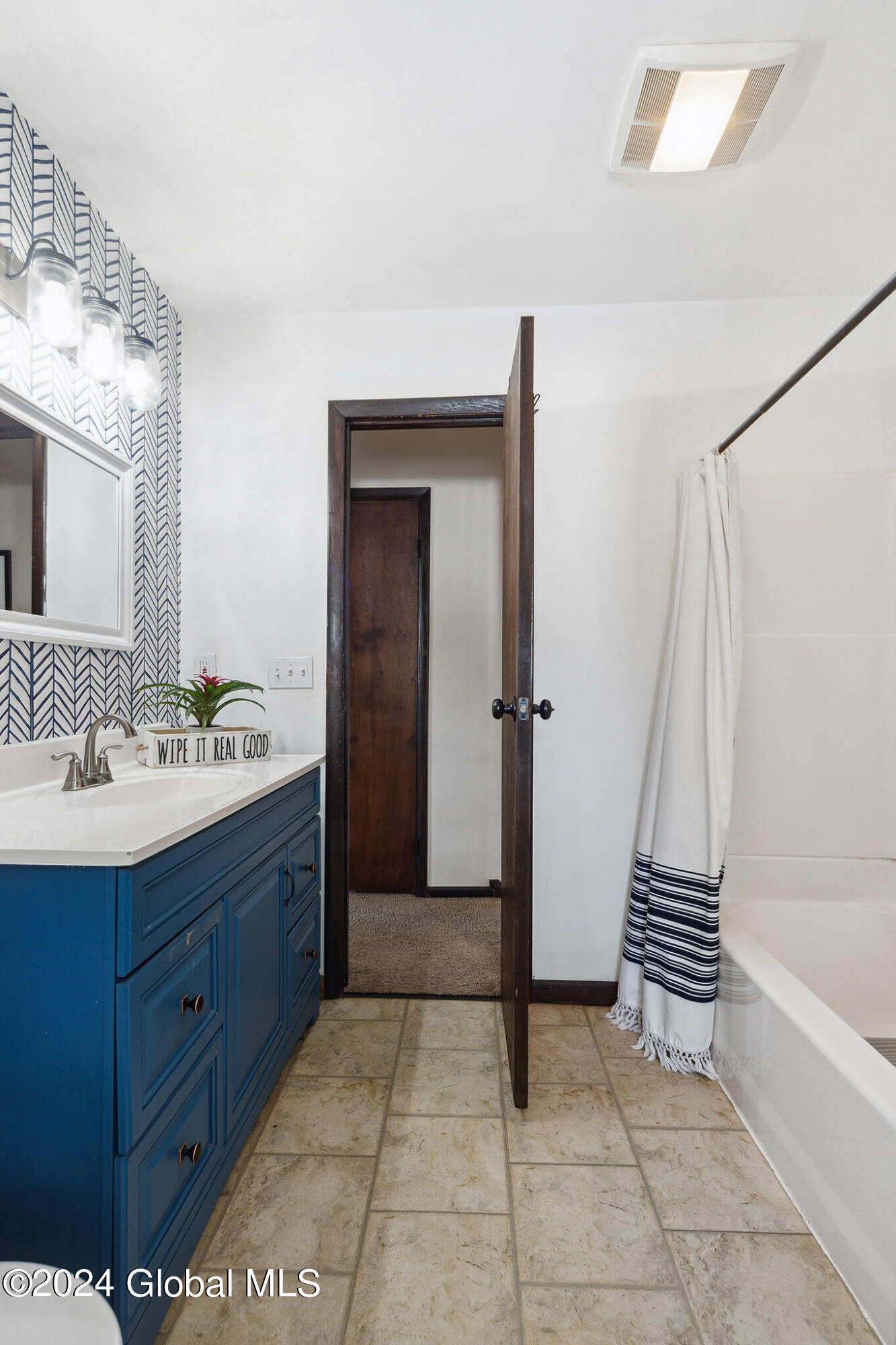 336 Grooms Road Halfmoon, NY 12065 - Photo 13 of 18 FS_LT_032524_0105