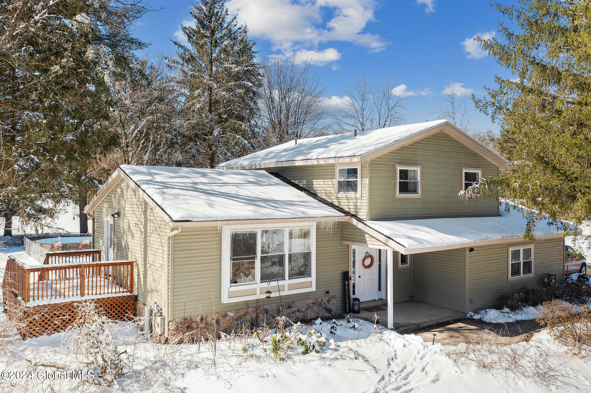 336 Grooms Road Halfmoon, NY 12065 - Photo 2 of 18 FS_LT_032524_0023