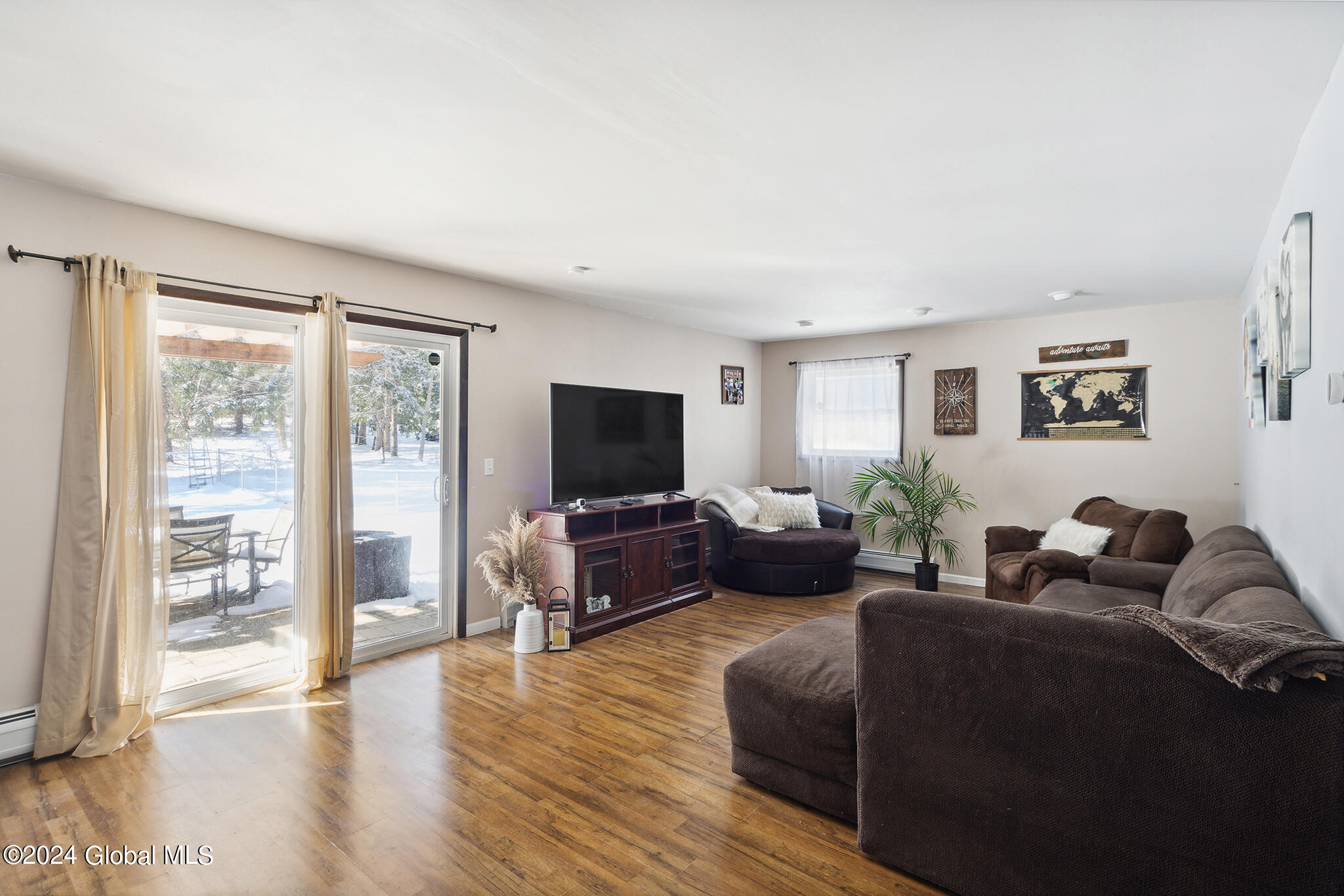 336 Grooms Road Halfmoon, NY 12065 - Photo 4 of 18 FS_LT_032524_0063