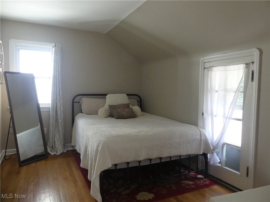 1215 Haselton Road Cleveland Heights, OH 44121 - Photo 12 of 16