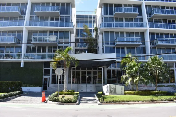$6,900 | 9940 West Bay Harbor Drive, Unit 6DN, Bay Harbor Islands, FL 33154