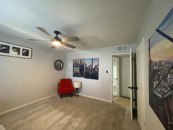 $2,600 | 843 East Butler Drive, Phoenix, AZ 85020