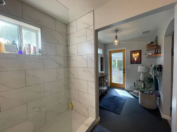 $2,600 | 843 East Butler Drive, Phoenix, AZ 85020